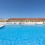 Daire Home2book With Terrace & Pool In *