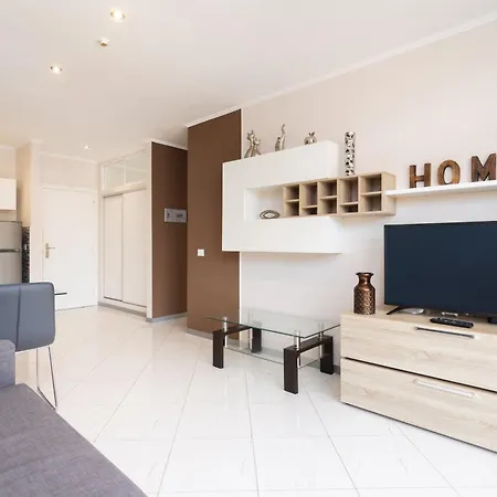 Home2book With Terrace & Pool In Daire *